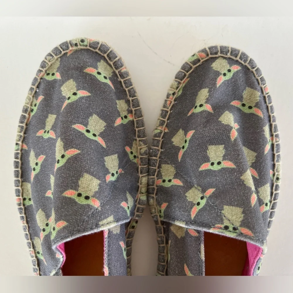 Ubuntu Star Wars Disney Mandalorian Slip On Espadrille Shoes, Grey/Pink, 10.5W